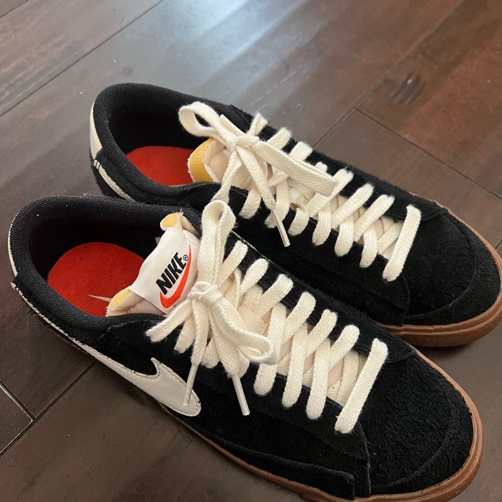 Nike Women’s Black and White Sneakers with Tan Sole